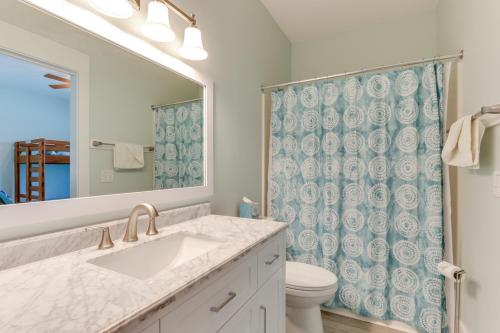 Beachfront Bungalow - image 9