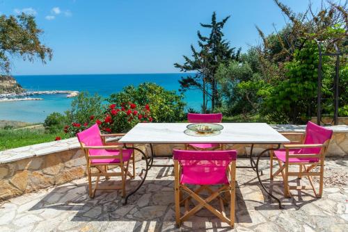  Sea Views Villa, Pension in Planos