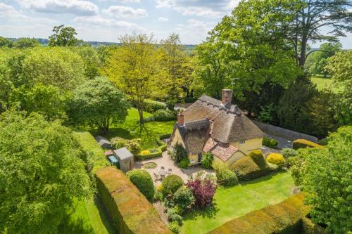 Enchanting 16th Century Thatched Cottage In Large Private Park - The Gildhall, , Essex