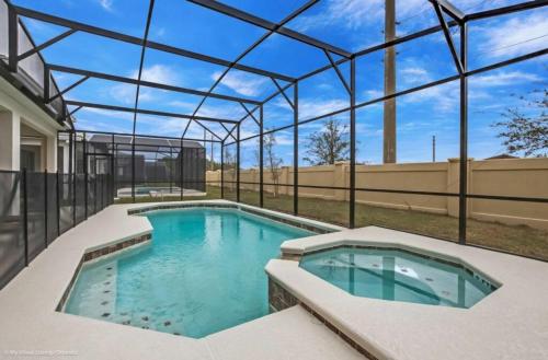 Unique 10 Bedrooms Pool Home Next to Disney World and Universal Studios - image 2