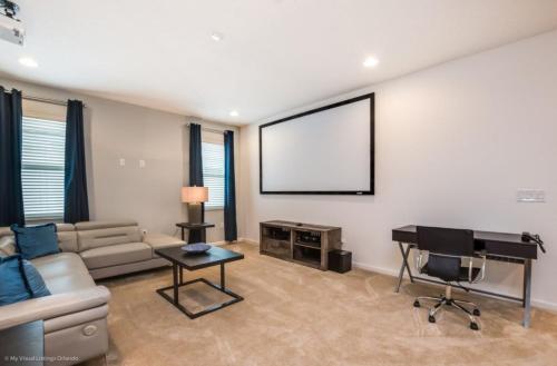 Unique 10 Bedrooms Pool Home Next to Disney World and Universal Studios