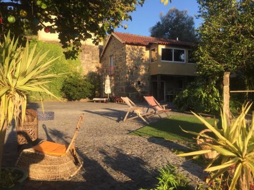 2 bedrooms, 4 beds