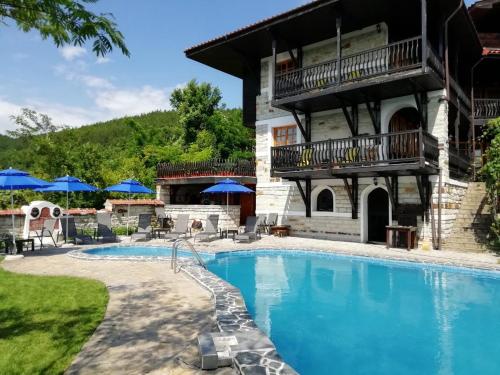 Viesnīcas āriene, Trifon Zarezan Family Hotel in Glavatartsi