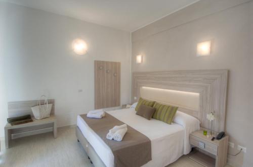Deluxe Double or Twin Room with Balcony room in Hotel Residence La Palma