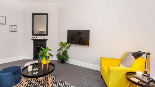 Stylish and most central 2 bed City Centre Apartment - main image