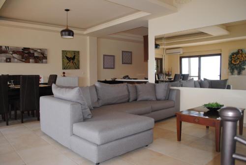 Apartment Villa Omega – Malevizi, AR