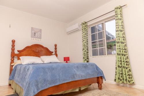 Four-Bedroom House image 10