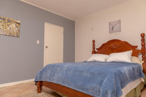 Four-Bedroom House image 9