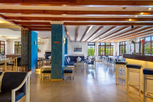 Bar/lounge, Mirachoro Praia da Rocha in Portimao