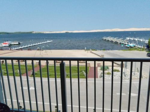 Dunes Waterfront Resort - image 6