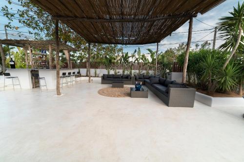 OM Hotels - image 14
