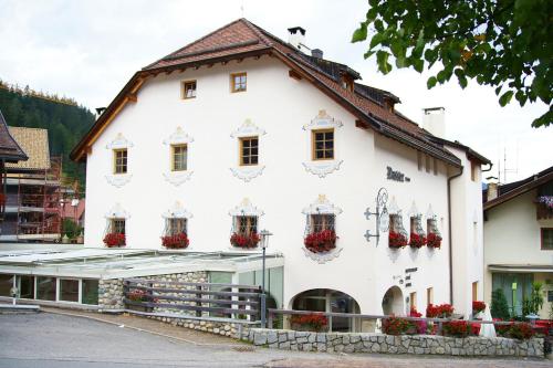  Gasthof/Albergo Dasser, St. Martin in Thurn bei Abtei