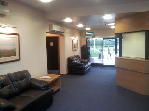 Calderfields Golf & Country Club - image 3