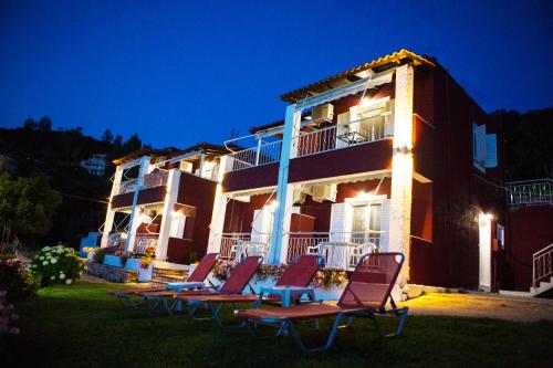 Exterior view, Sunset Apartments in Perdika