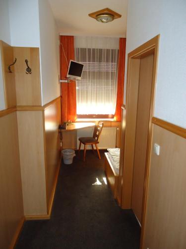 1 twin bed