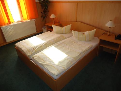 City Hotel Magdeburg - image 9