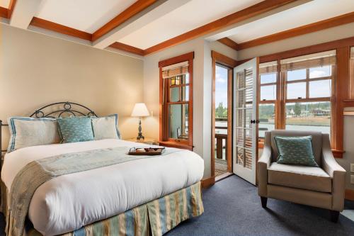 203667547 La Conner Channel Lodge