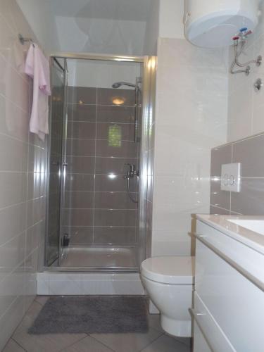 Apartment A&M - 30 m from beach - image 6