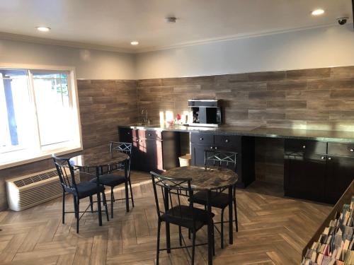 Menifee Inn - main image