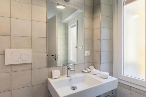 Trastevere Gallery Suites - image 12