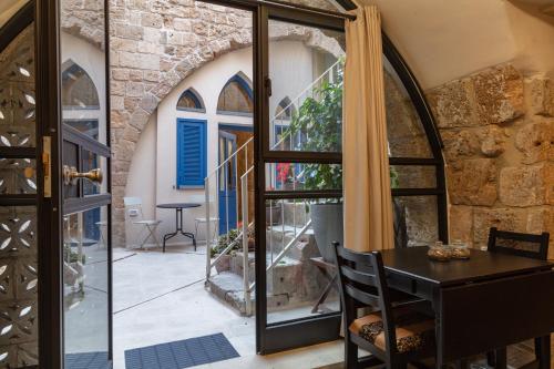 מתקני המלון, Alma in עכו