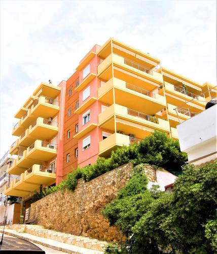 Dolphins Apartments