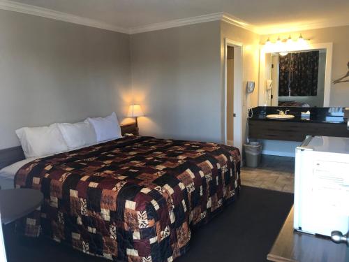 Oak Grove Inn - image 2