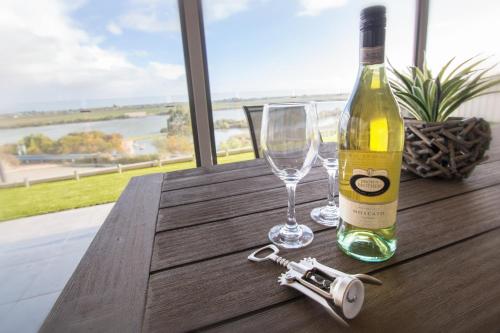 อาหารและเครื่องดื่ม, ‘Serenity’ and sweeping Murray River views in เทเลม เบนด์