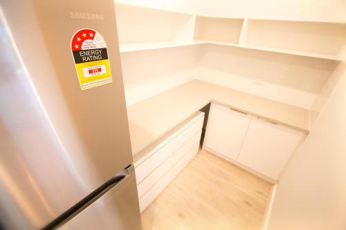 ห้องครัว, ‘Serenity’ and sweeping Murray River views in เทเลม เบนด์