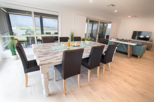 บริการและสิ่งอำนวยความสะดวก, ‘Serenity’ and sweeping Murray River views in เทเลม เบนด์