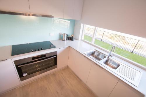 ห้องครัว, ‘Serenity’ and sweeping Murray River views in เทเลม เบนด์