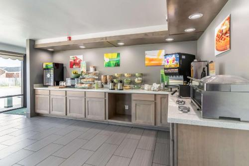 Quality Inn and Suites - image 2