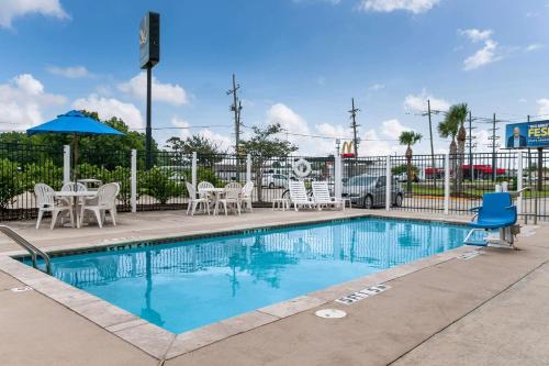 Quality Inn & Suites Houma - image 7