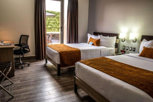 Comfort Inn Irapuato - Tap to explore photos