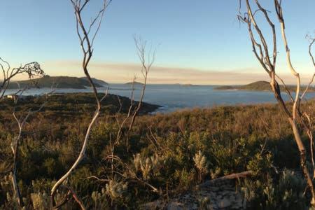 Surrounding environment, Broughton Views in Corlette