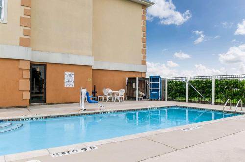 Quality Inn & Suites Houma - image 11