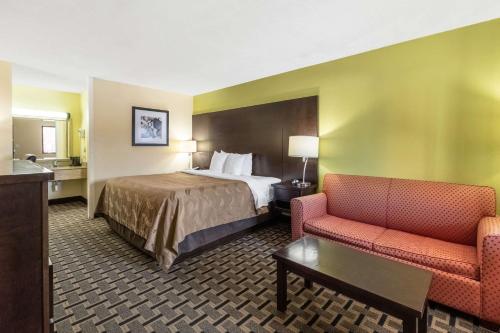 Quality Inn and Suites - image 7