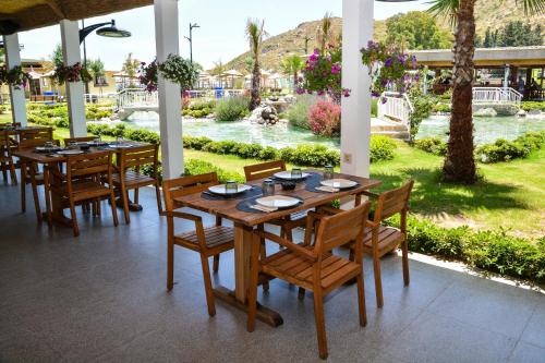 Club Marma Hotel - image 10