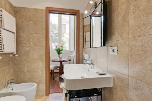 Vatican Domus Smart Rooms - image 5