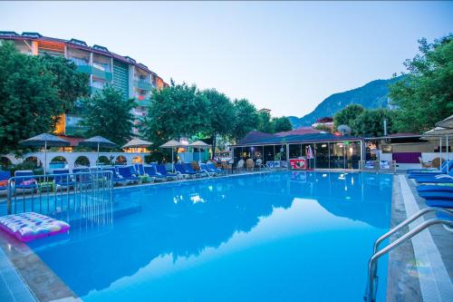 泳池, HOTEL PRIVATE in 伊丘美勒