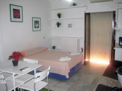 Apartamentos Estudio Las Huertas (Madrid) desde 55€ - Rumbo