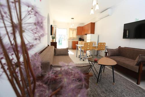 Kastoria Apartments – Polychrono, MO