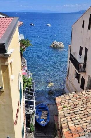  Spendido appartamento - Chianalea di Scilla bagnato dal mare, Pension in Scilla