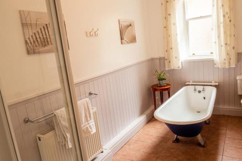 Duša, Prince Rupert House at The Red House Estate in Moor Monkton
