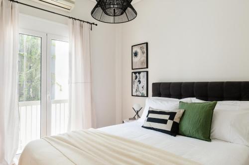 Central Cozy Apartments in Plaka by UPSTREET - image 4