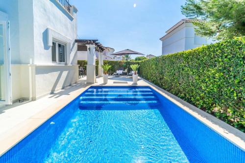  Villa mit privatem Pool in 30709 Roldán