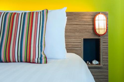 ibis Styles Blackpool - image 11