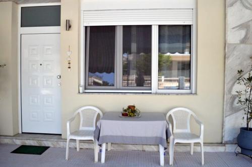  Eleana's studios, Ferienwohnung in Peraia