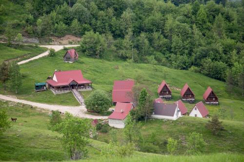 Etno Village Vojnik in Андрієвиця