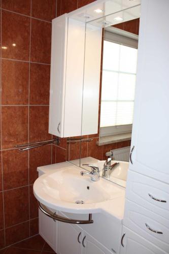 Two-Bedroom Apartment with Terrace image 10